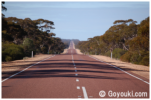 オーストラリアの道路写真